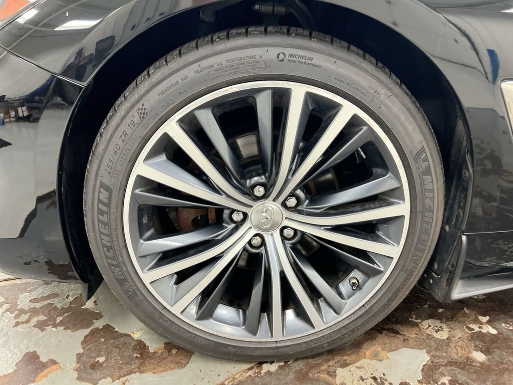 Used 2018 INFINITI Q60 3.0t Luxe w/ Sensory Package 3.0T Luxe AWD/4WD image 28