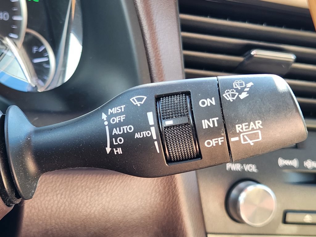Used 2018 Lexus RX 350L AWD image 35
