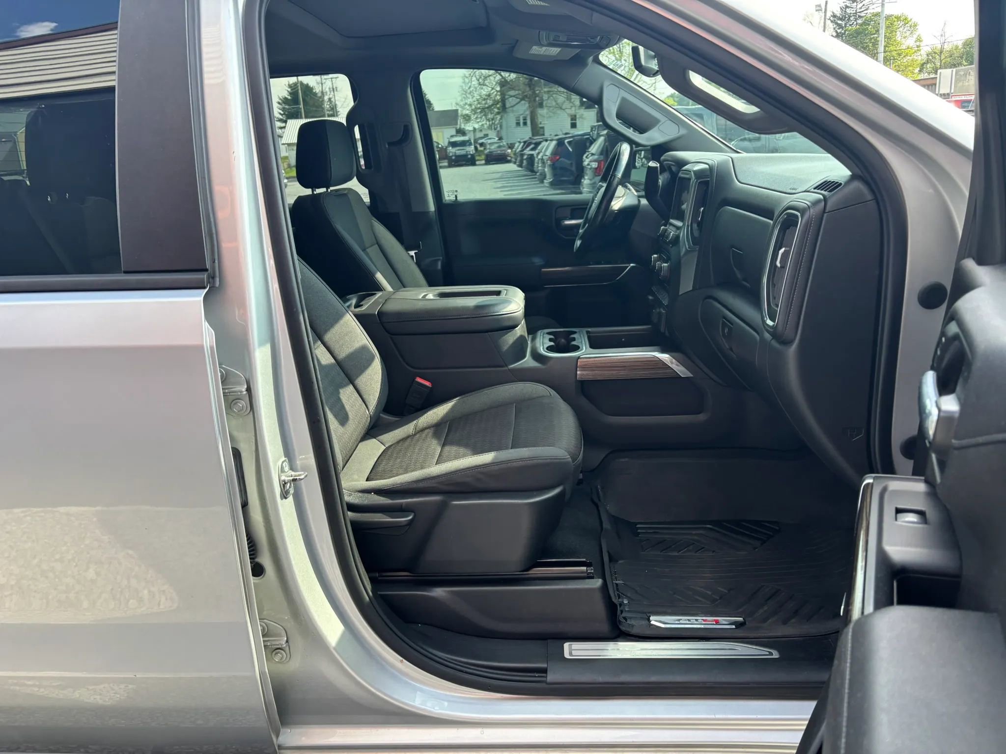 Used 2020 Chevrolet Silverado 1500 RST AWD/4WD image 16