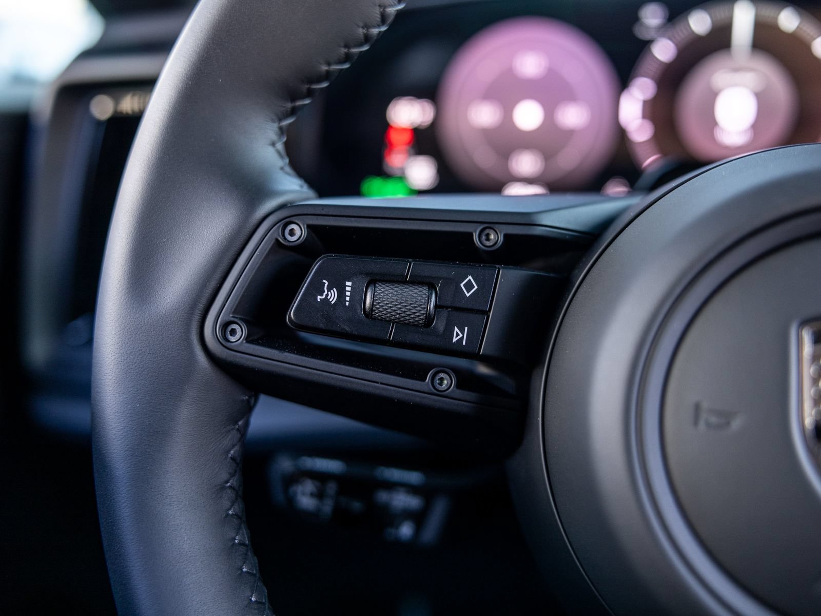New 2026 Porsche Cayenne Turbo AWD/4WD image 35