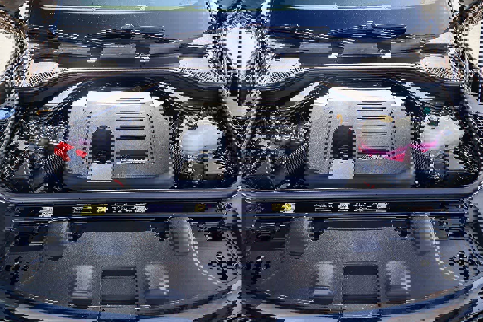 New 2026 Land Rover Range Rover SE image 28