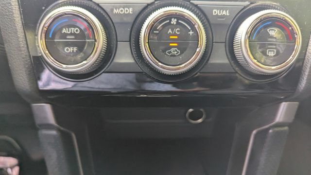 Used 2017 Subaru Forester 2.5i Touring AWD/4WD image 38