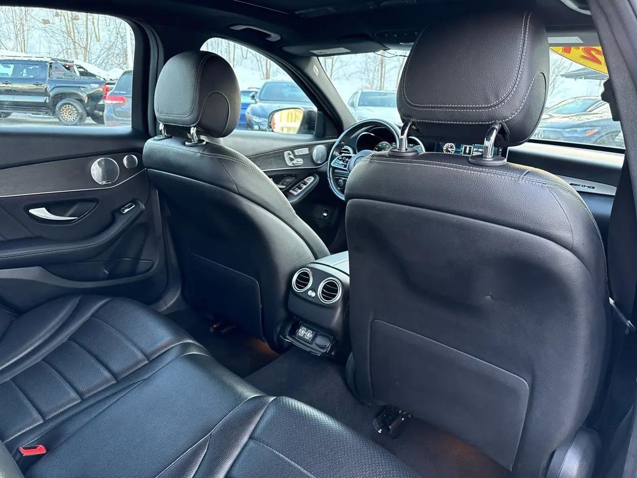 Used 2021 Mercedes-Benz C 300 4MATIC Sedan image 32