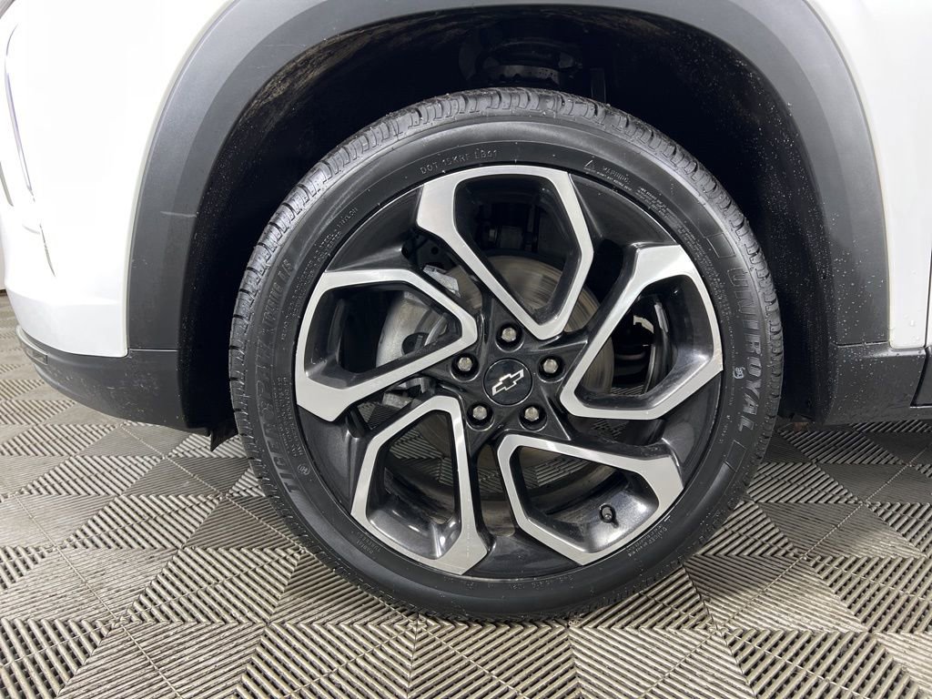 Used 2024 Chevrolet Trax RS w/ Sunroof Package image 27