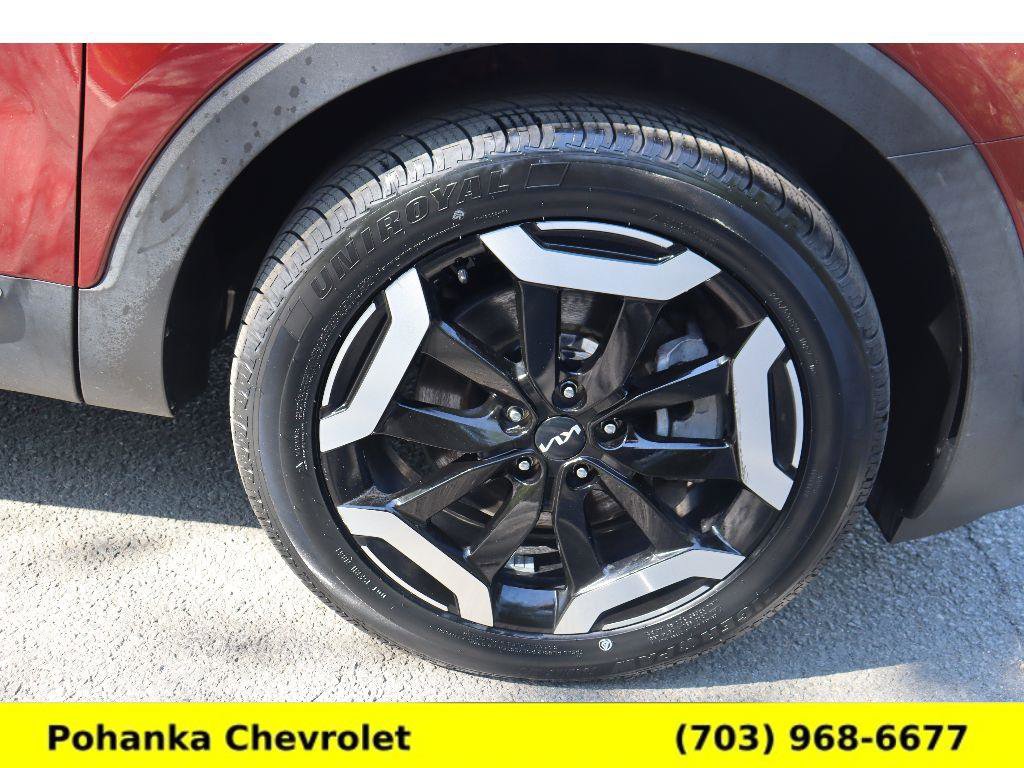 Used 2024 Kia Telluride EX w/ EX Captain's Chair Package image 36