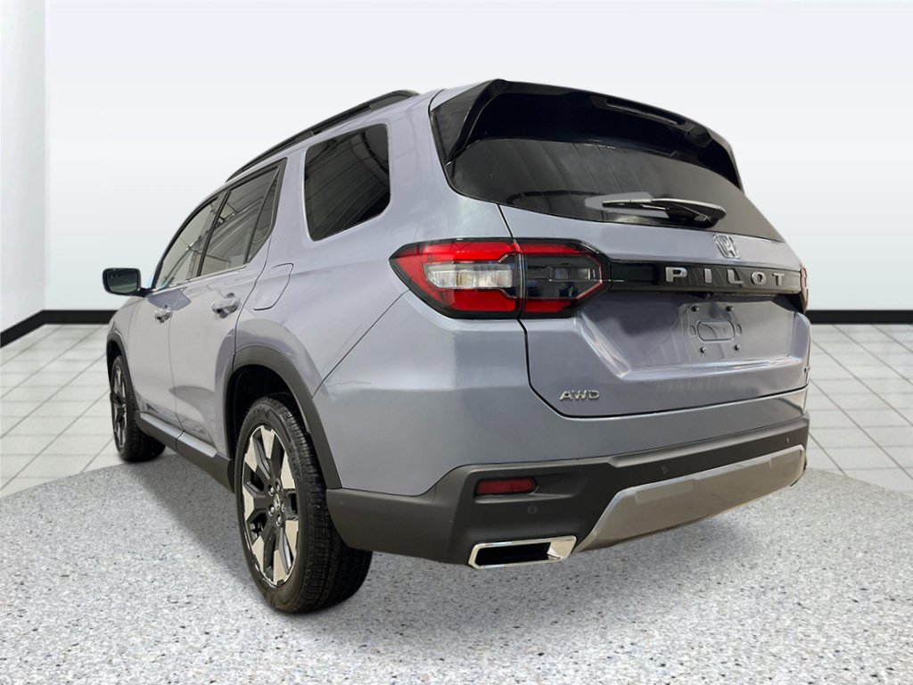 New 2026 Honda Pilot Touring image 5