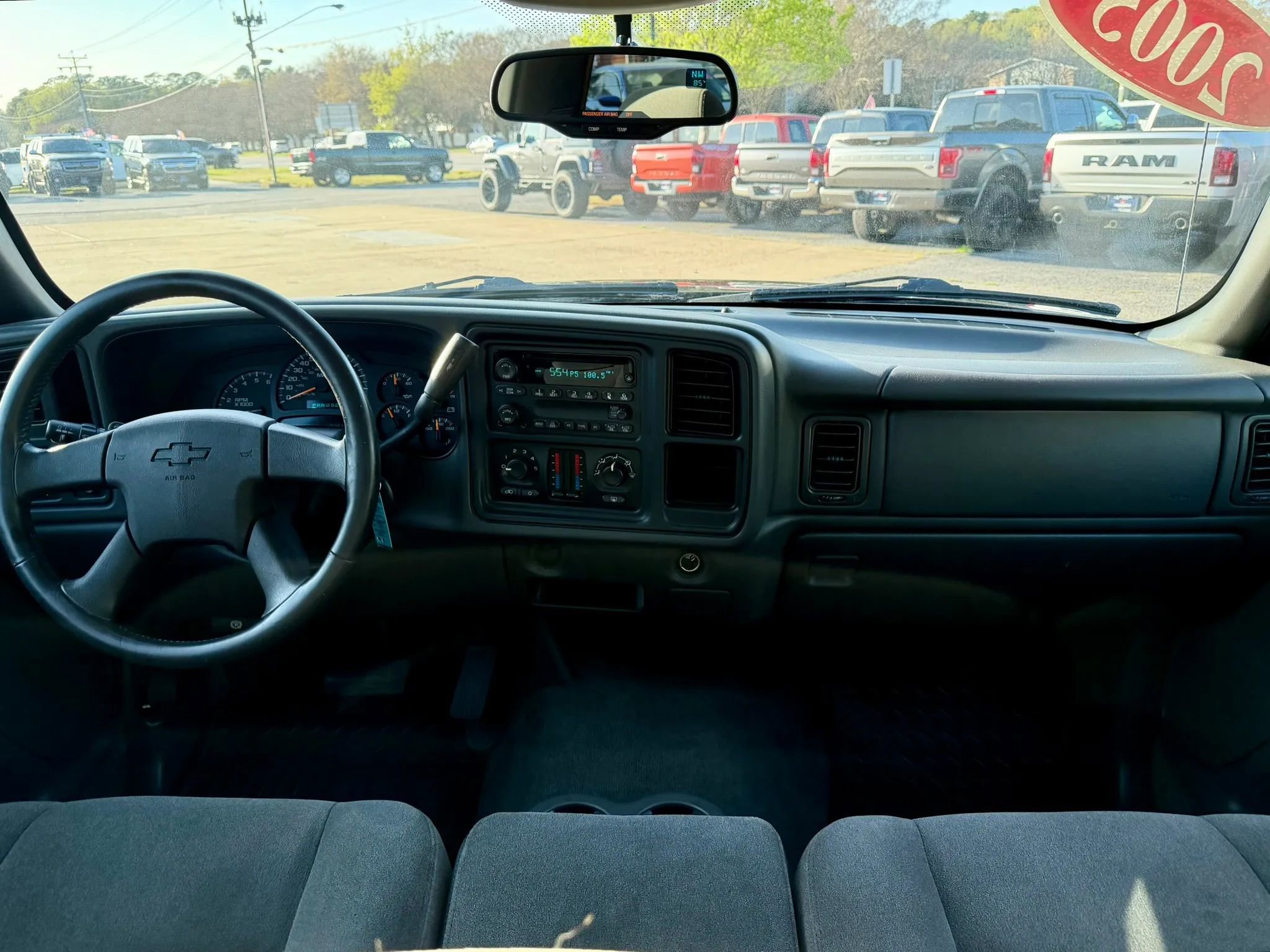 Used 2005 Chevrolet Silverado 1500 LS w/ Light Duty Power Package RWD image 9