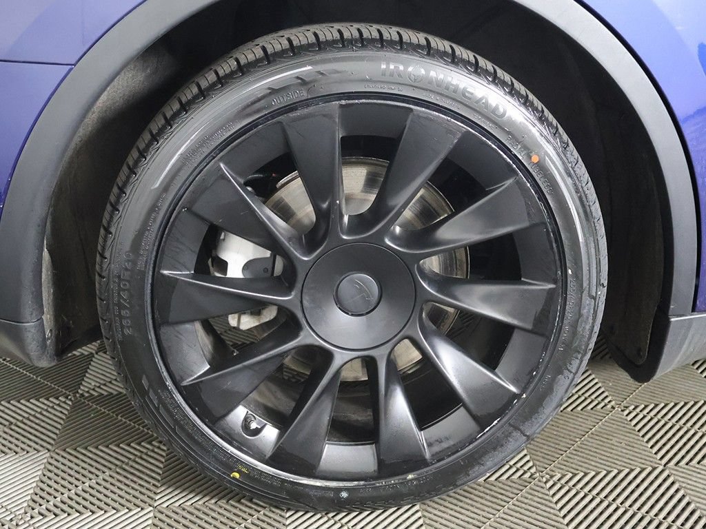 Used 2023 Tesla Model Y Long Range AWD/4WD image 26