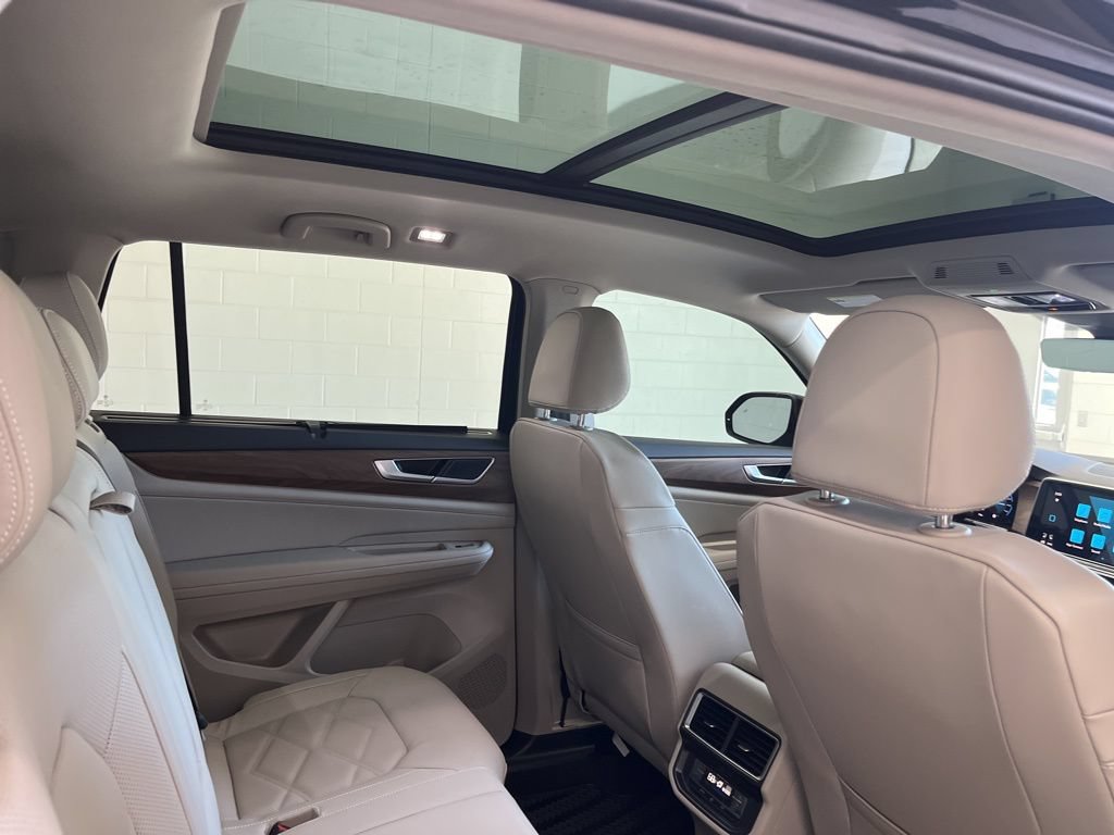 New 2026 Volkswagen Atlas SE FWD image 36