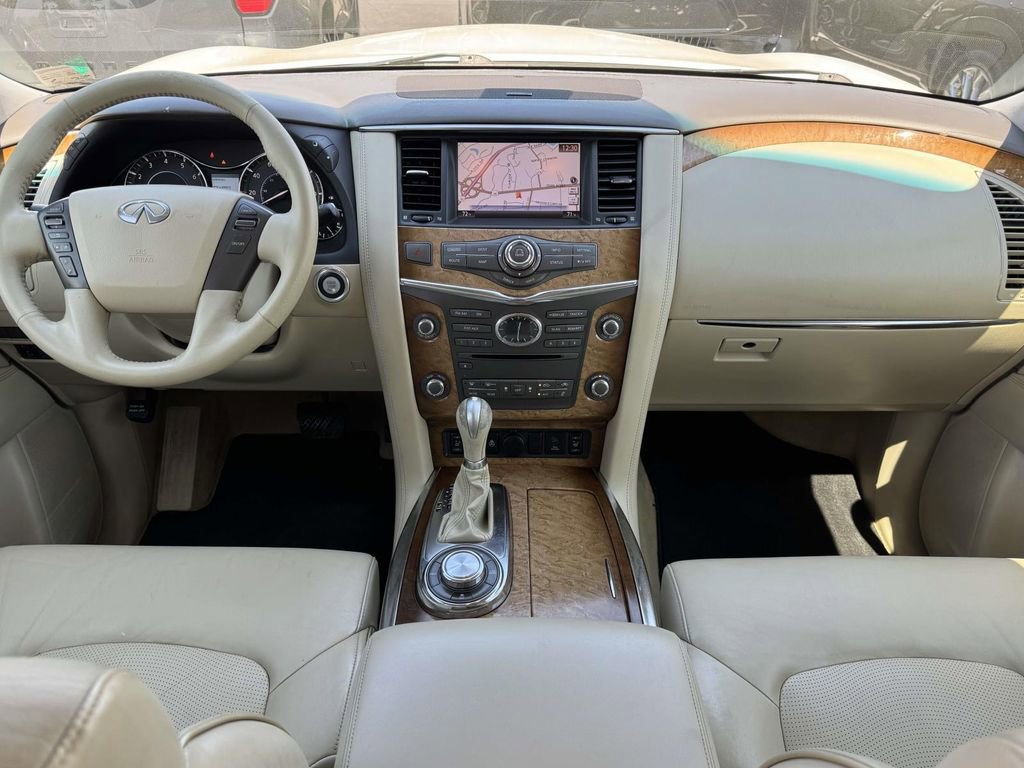 Used 2011 INFINITI QX56 4WD w/ Theater Pkg image 2