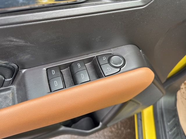 Used 2023 GMC Canyon AT4 w/ AT4 Premium Package image 9