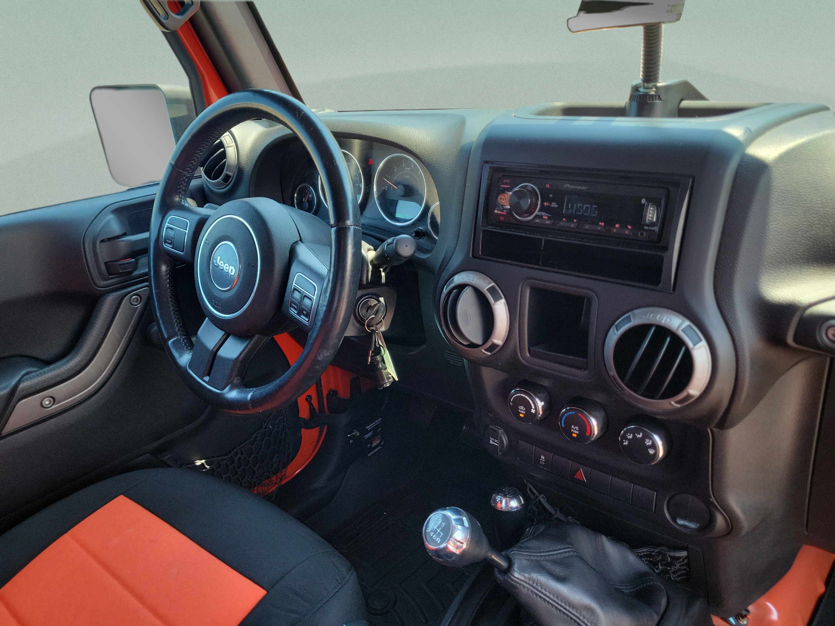 Used 2015 Jeep Wrangler Sport w/ Quick Order Package 23S AWD/4WD image 14