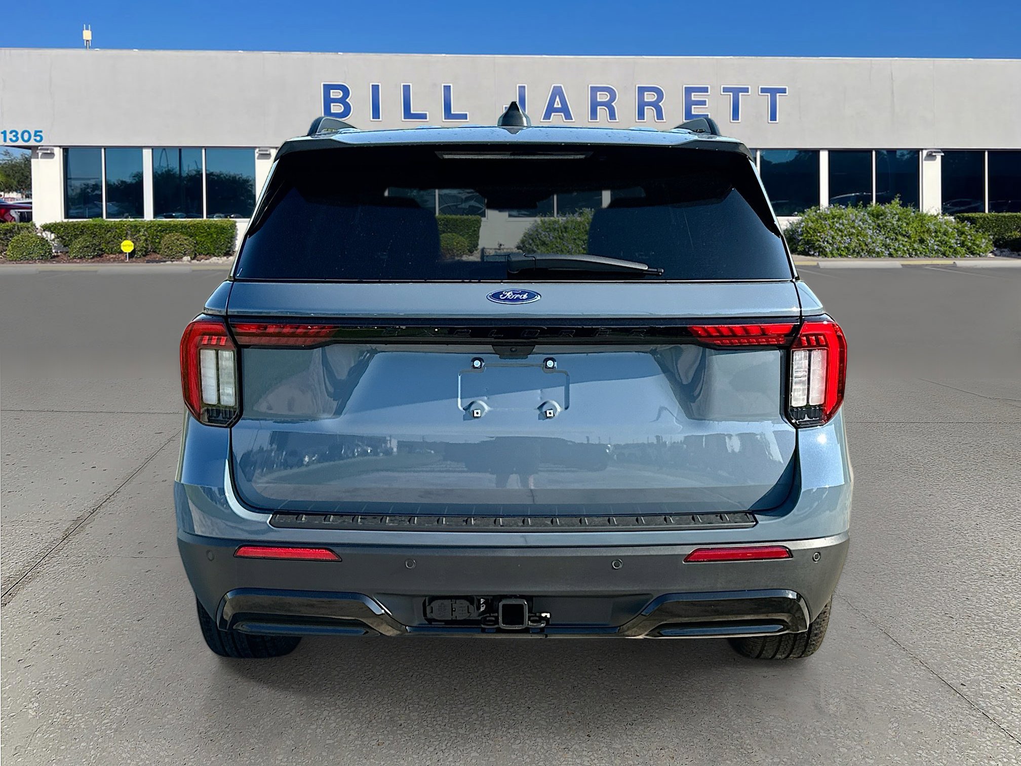 New 2026 Ford Explorer ST-Line w/ ST-Line Street Pack image 5