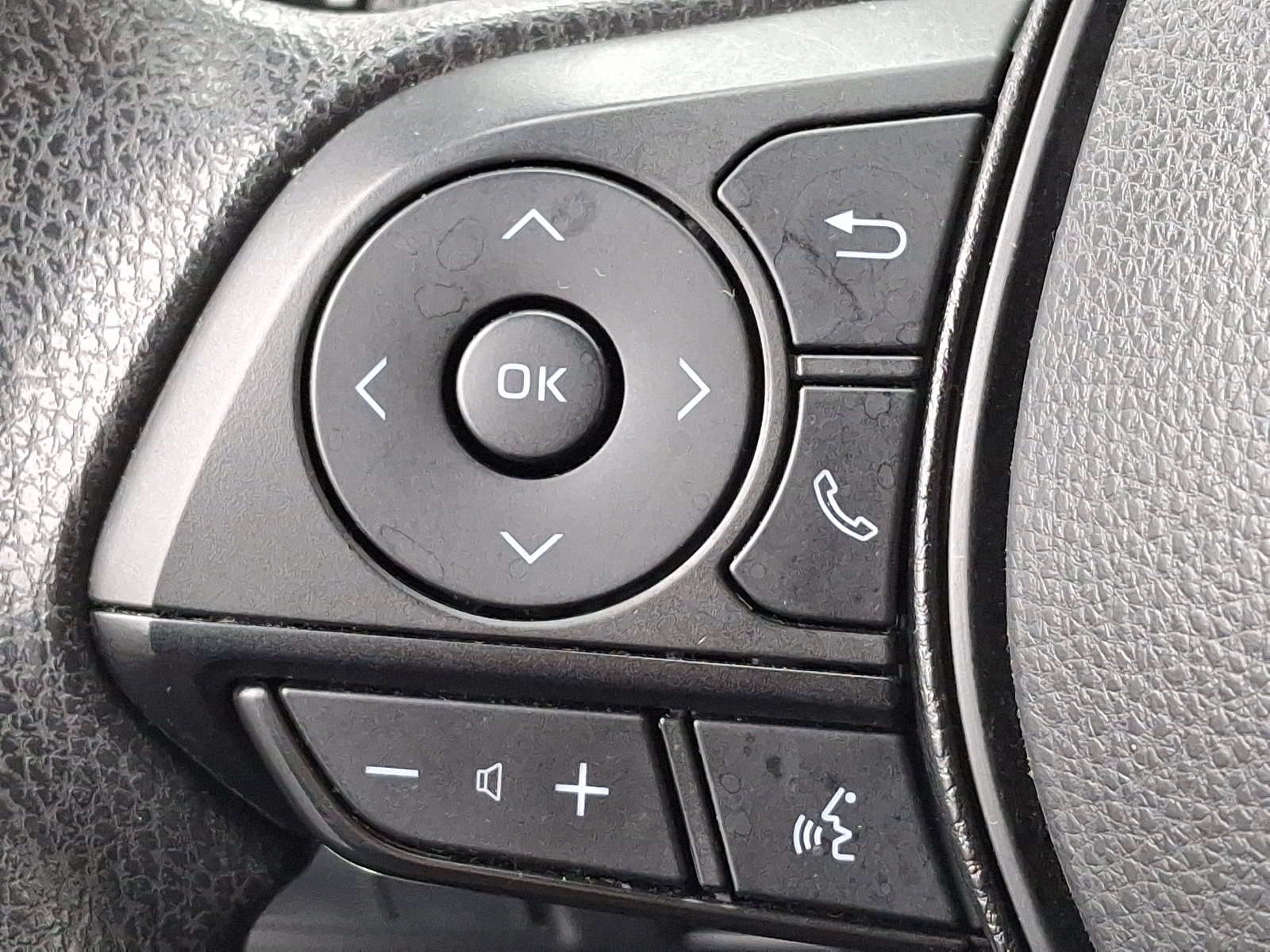 Certified 2022 Toyota Corolla LE w/ LE Convenience Package image 21