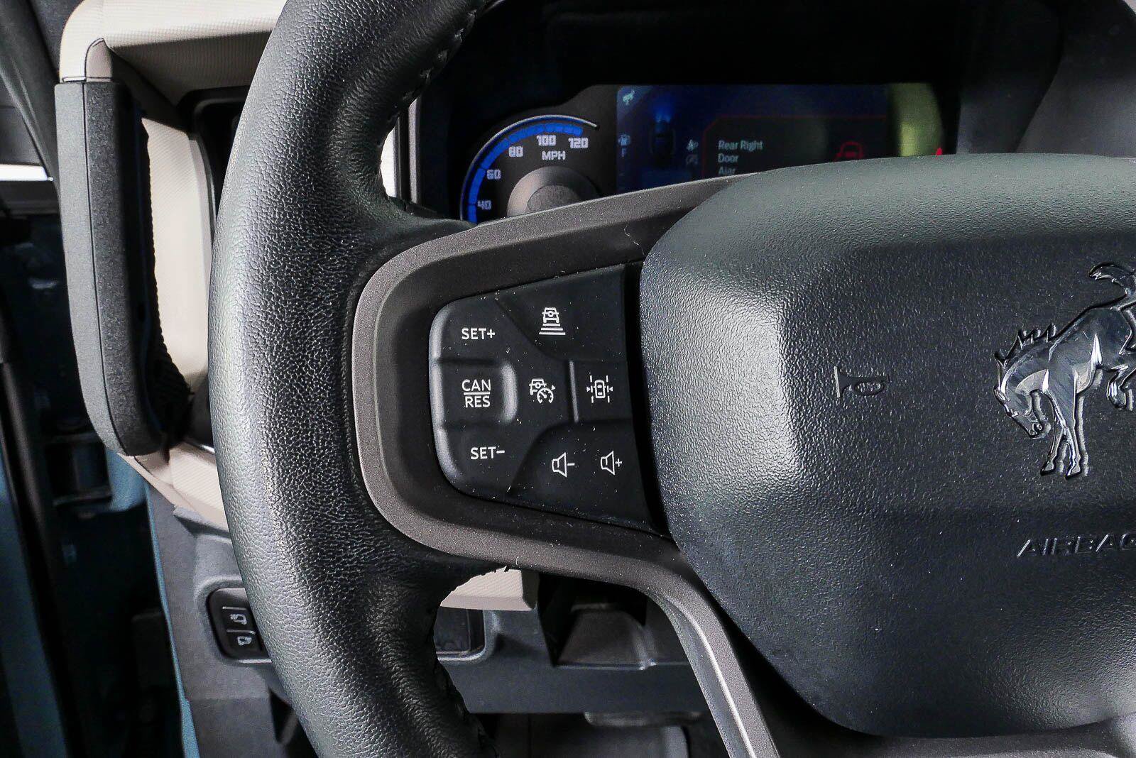Used 2023 Ford Bronco Wildtrak AWD/4WD image 9