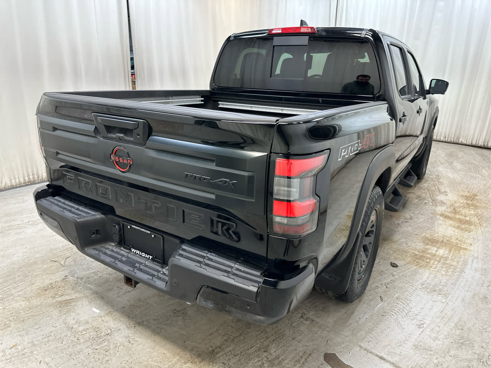 Certified 2025 Nissan Frontier PRO-4X w/ Pro Convenience Package image 9