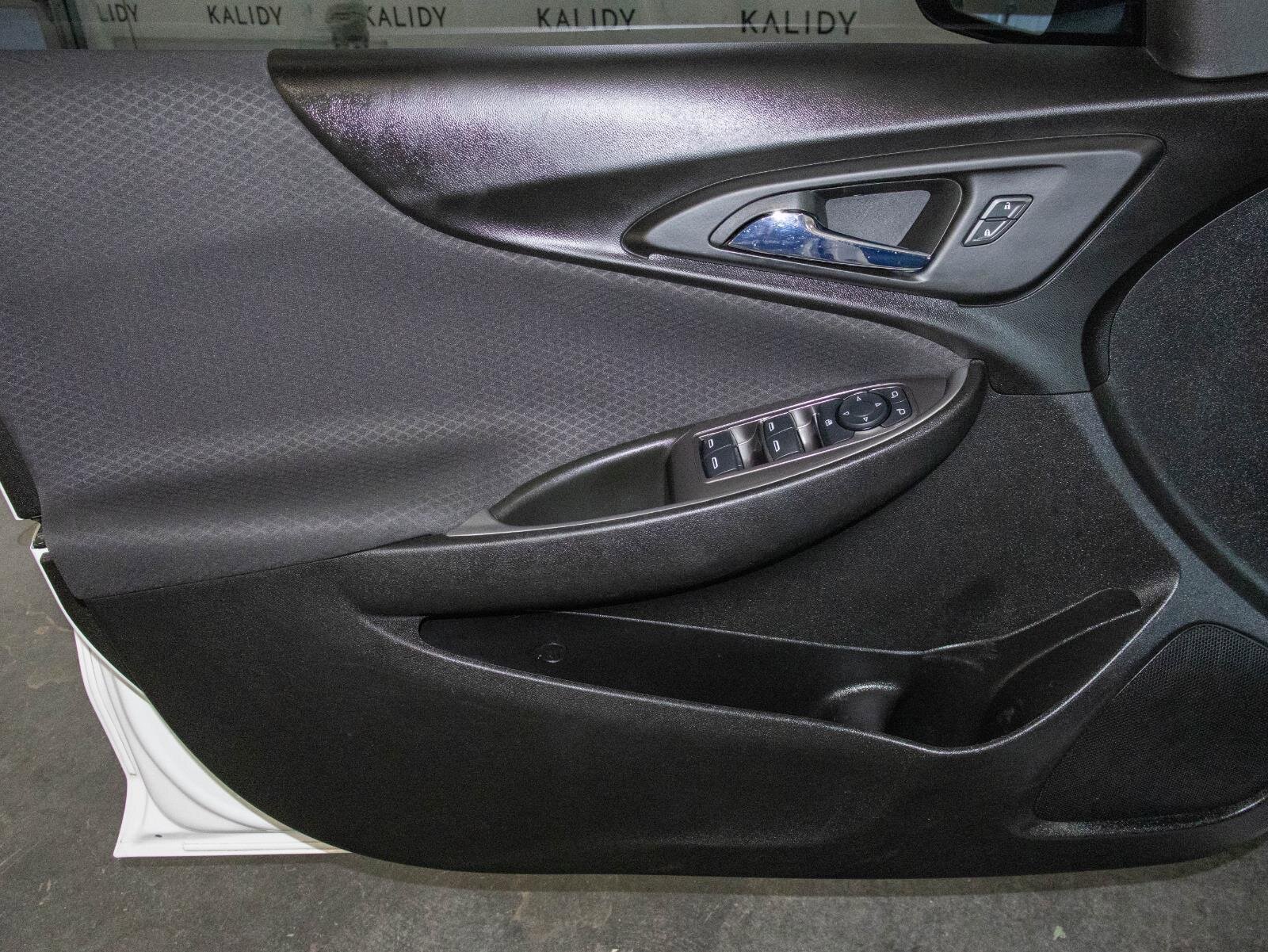 Used 2020 Chevrolet Malibu LS w/ LPO, Convenience Package 2 image 10