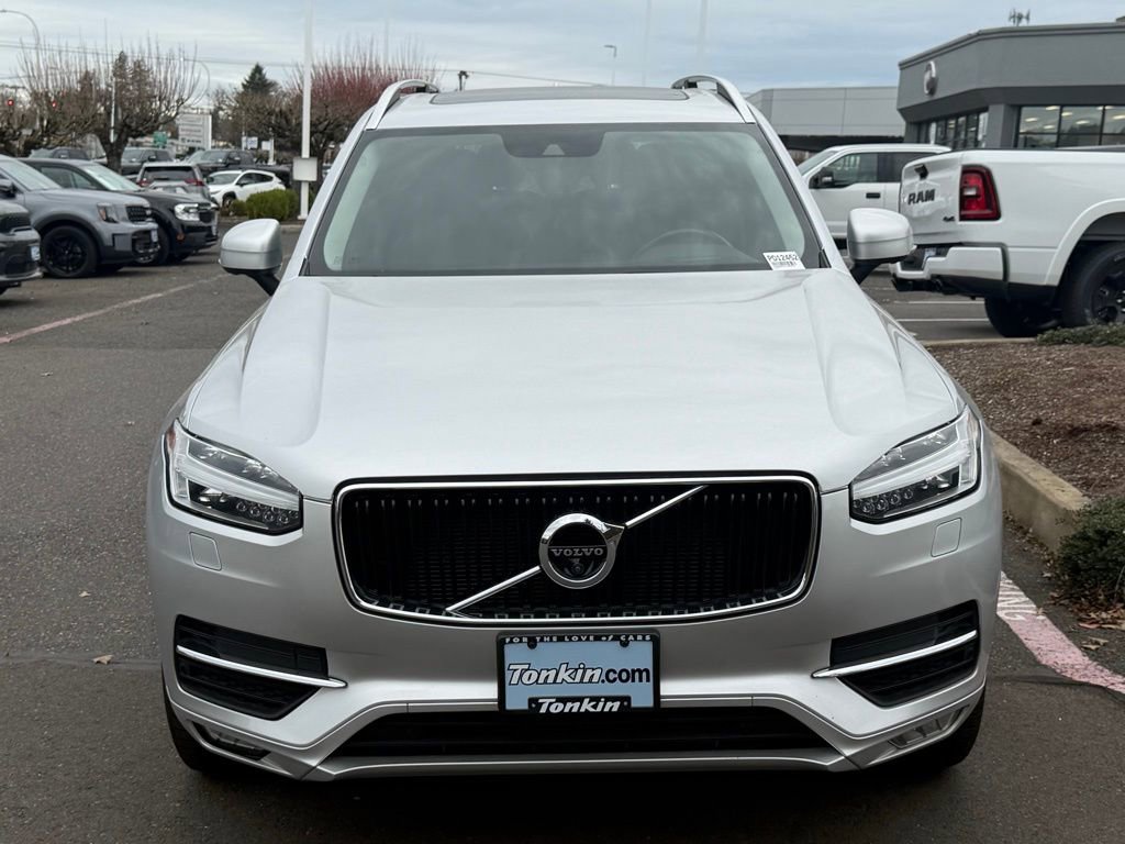Used 2018 Volvo XC90 T6 Momentum w/ Convenience Package image 3