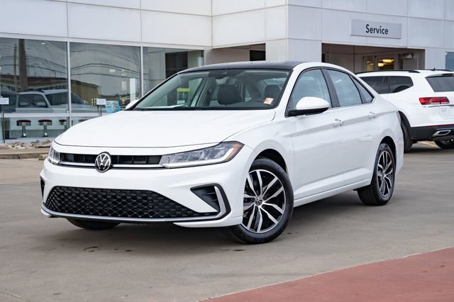 New 2026 Volkswagen Jetta SE image 2