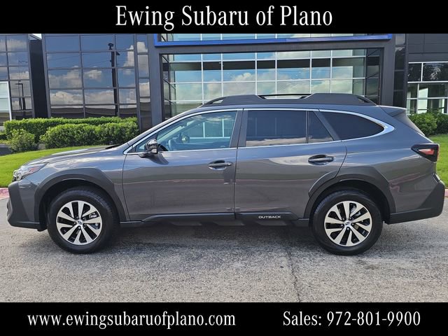 Used 2025 Subaru Outback Premium image 2