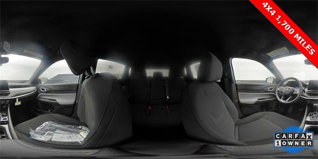 Used 2025 Jeep Compass Sport image 25