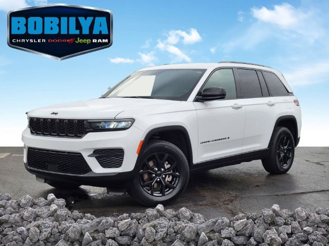 Used 2025 Jeep Grand Cherokee Altitude