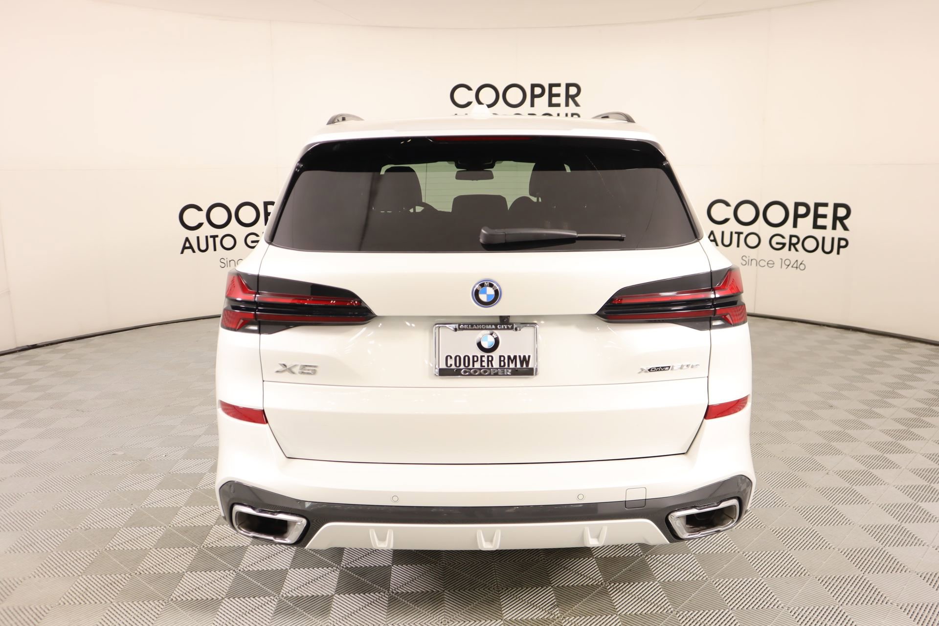 Used 2026 BMW X5 xDrive50e w/ M Sport Package image 23