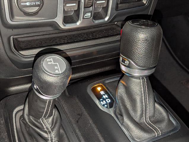 Used 2018 Jeep Wrangler Unlimited Sahara image 21