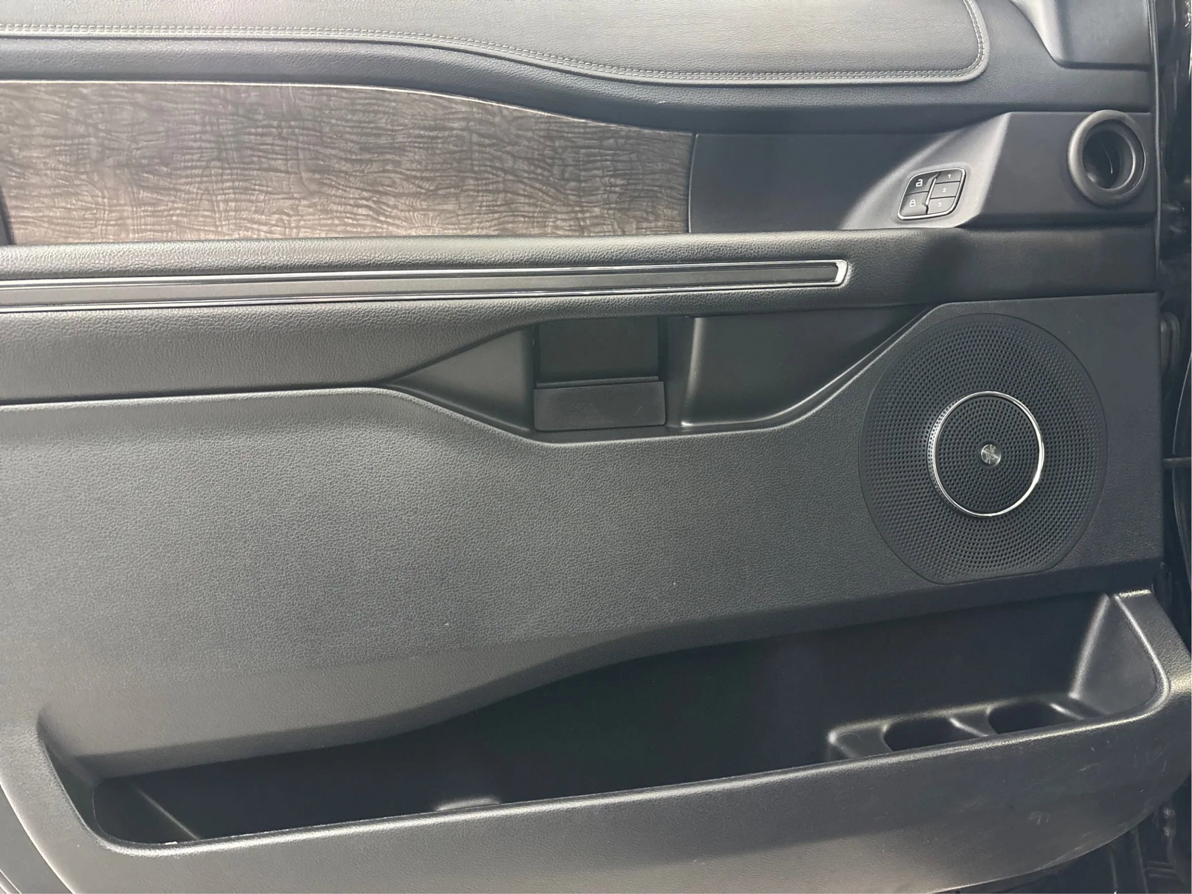 Used 2019 Ford Expedition Max Limited w/ Equipment Group 301A image 26