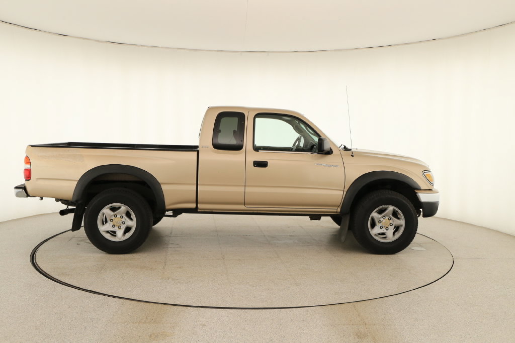 Used 2004 Toyota Tacoma PreRunner RWD image 8