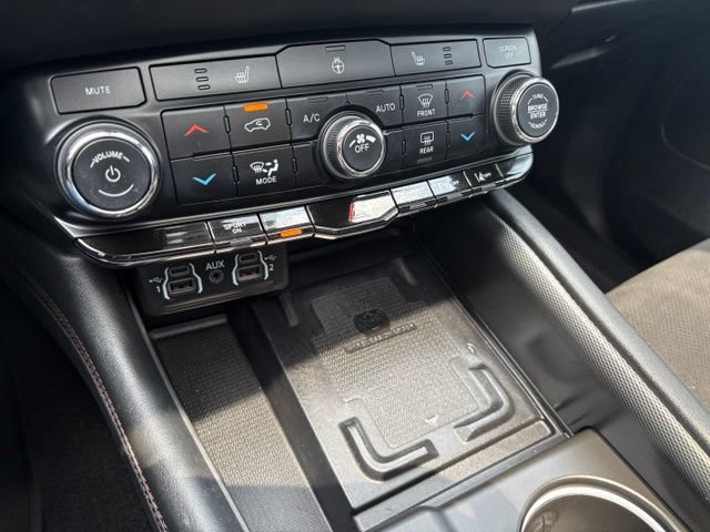 Used 2021 Dodge Durango R/T w/ Technology Group AWD/4WD image 34