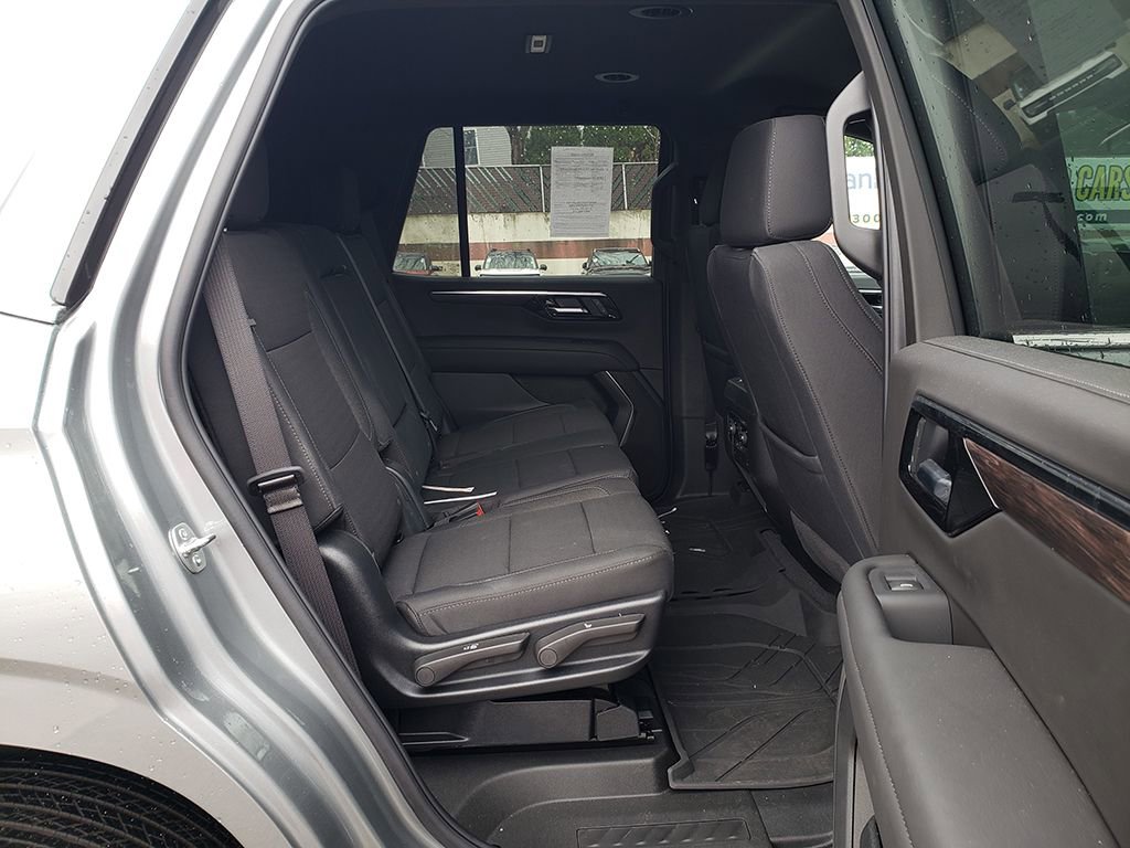 Used 2025 Chevrolet Tahoe LS image 17
