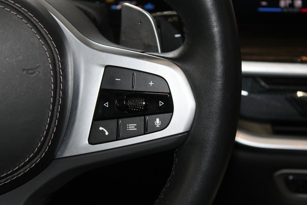 Used 2024 BMW X7 xDrive40i w/ M Sport Package image 29