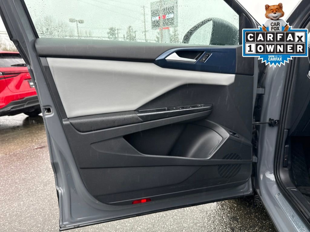 Used 2023 Volkswagen Taos SE image 11