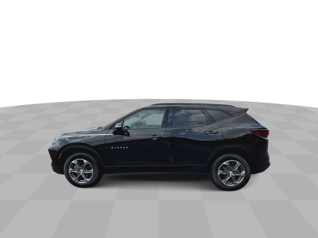 Used 2023 Chevrolet Blazer LT image 6