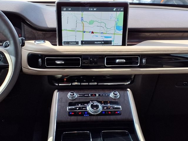 Certified 2022 Lincoln Aviator Reserve w/ Equipment Group 201A AWD/4WD image 9