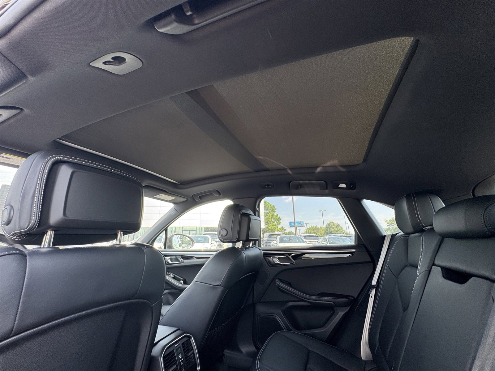 Certified 2024 Porsche Macan S image 17