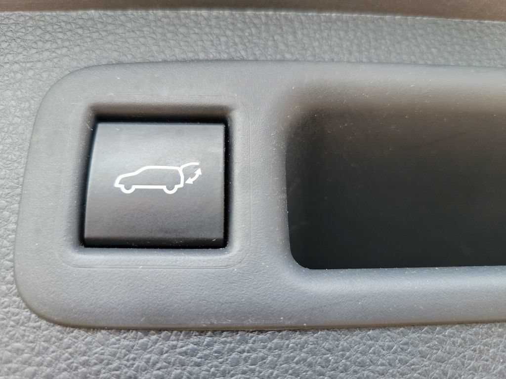 Used 2022 Toyota Highlander Platinum AWD/4WD image 35
