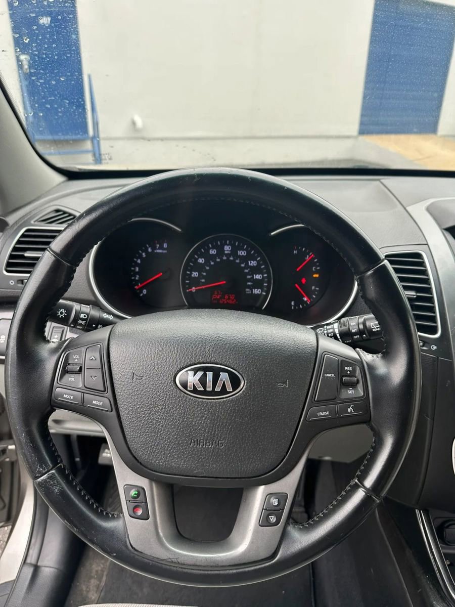 Used 2015 Kia Sorento LX AWD/4WD image 19
