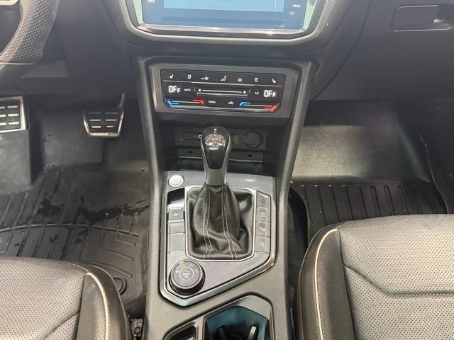 Used 2022 Volkswagen Tiguan SEL R-Line AWD/4WD image 13