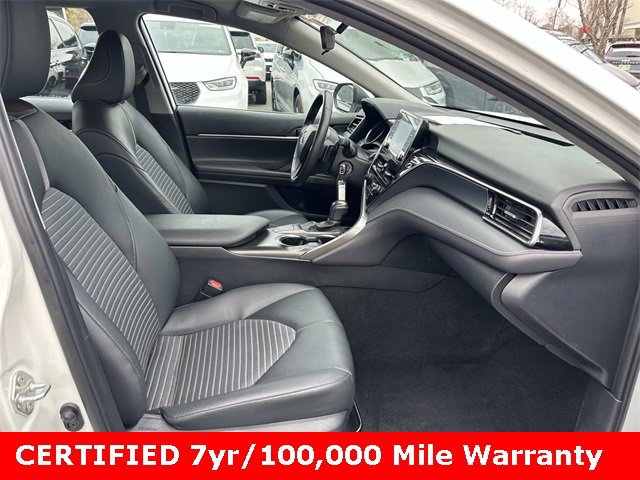 Used 2024 Toyota Camry SE image 9