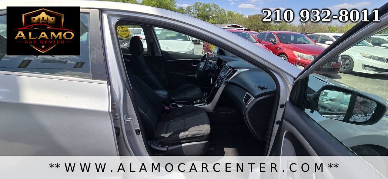 Used 2016 Hyundai Elantra GT FWD image 14