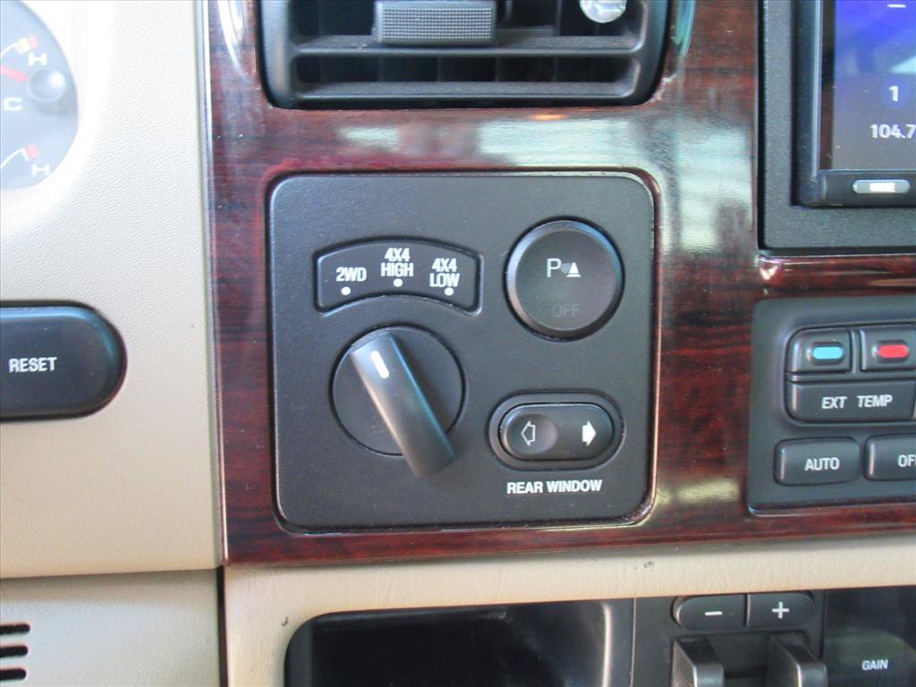 Used 2006 Ford F350 Lariat AWD/4WD image 22