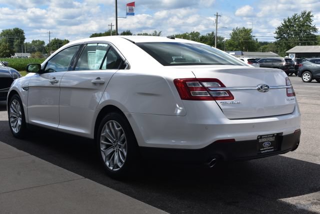 Used 2018 Ford Taurus Limited FWD image 17