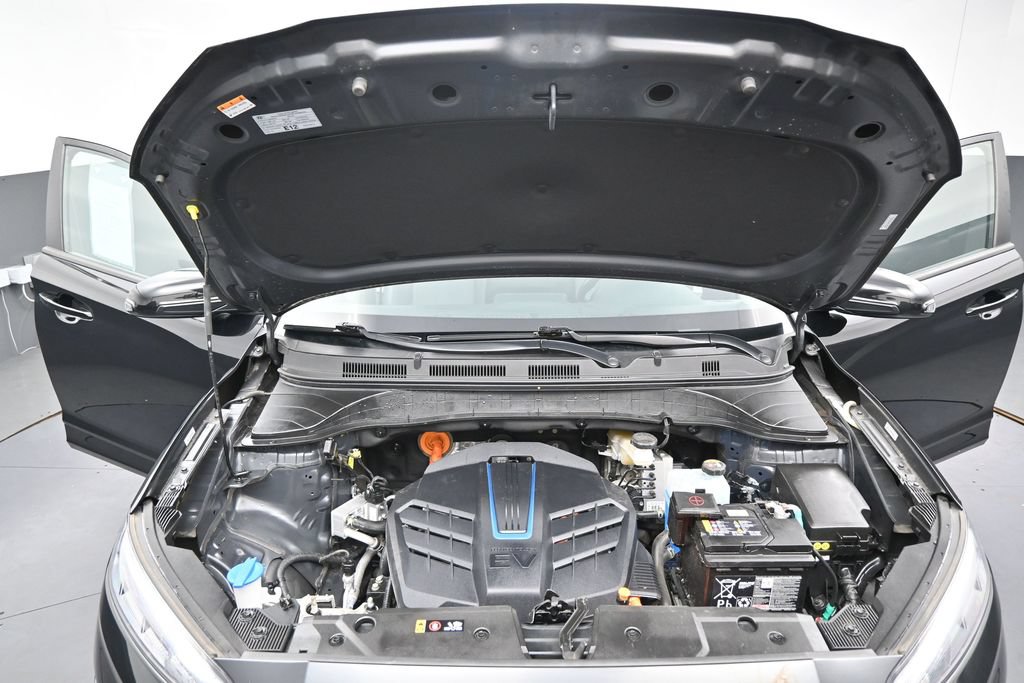 Used 2023 Hyundai Kona Limited FWD image 38