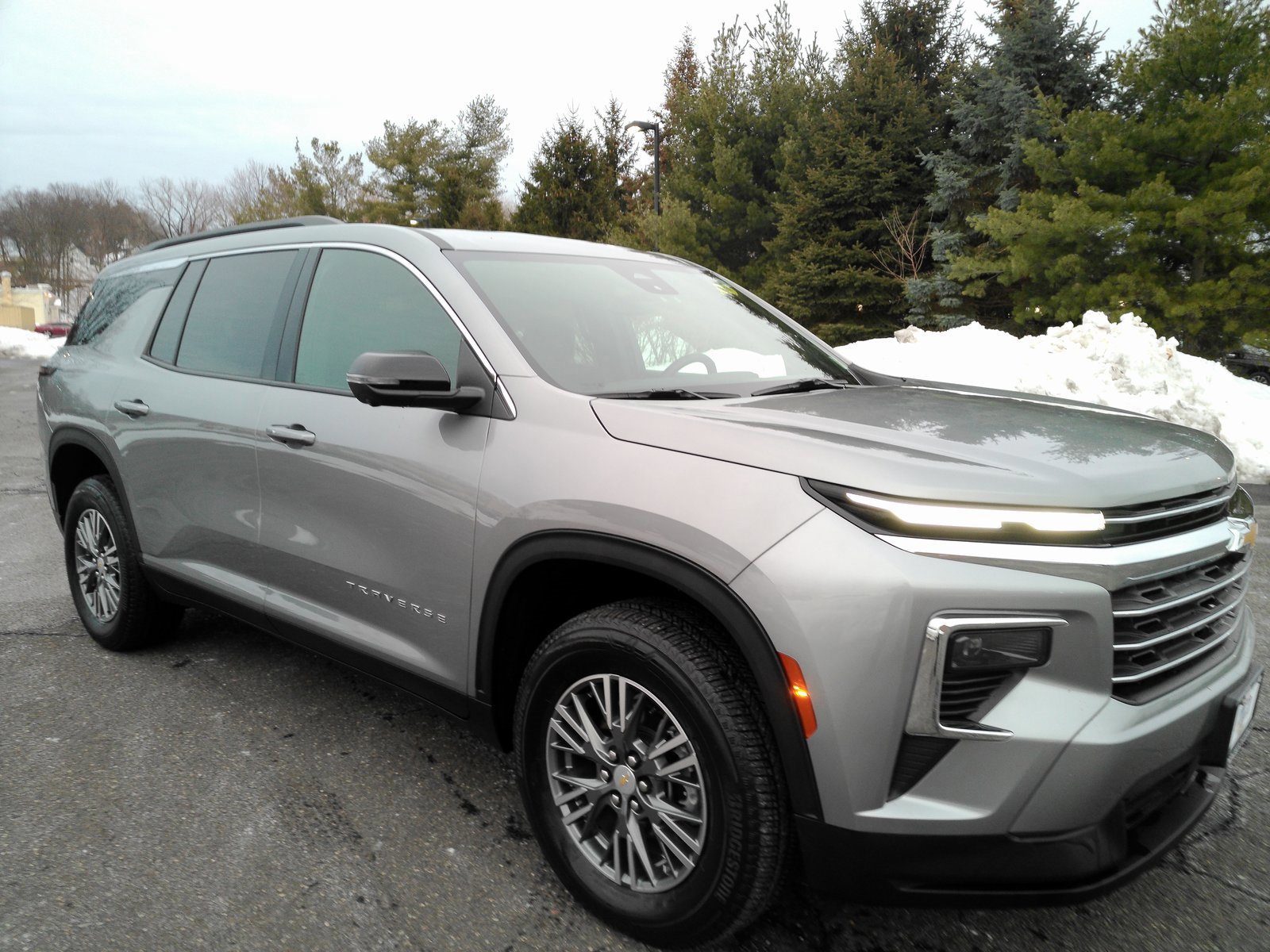 Certified 2024 Chevrolet Traverse LT image 3