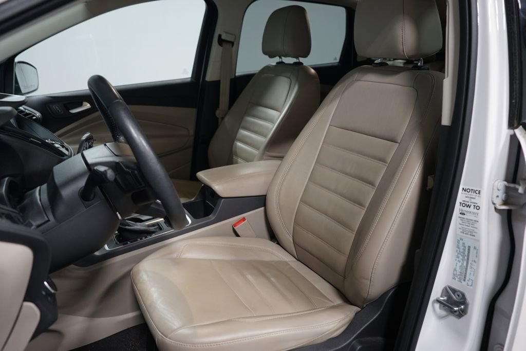Used 2017 Ford Escape Titanium image 6