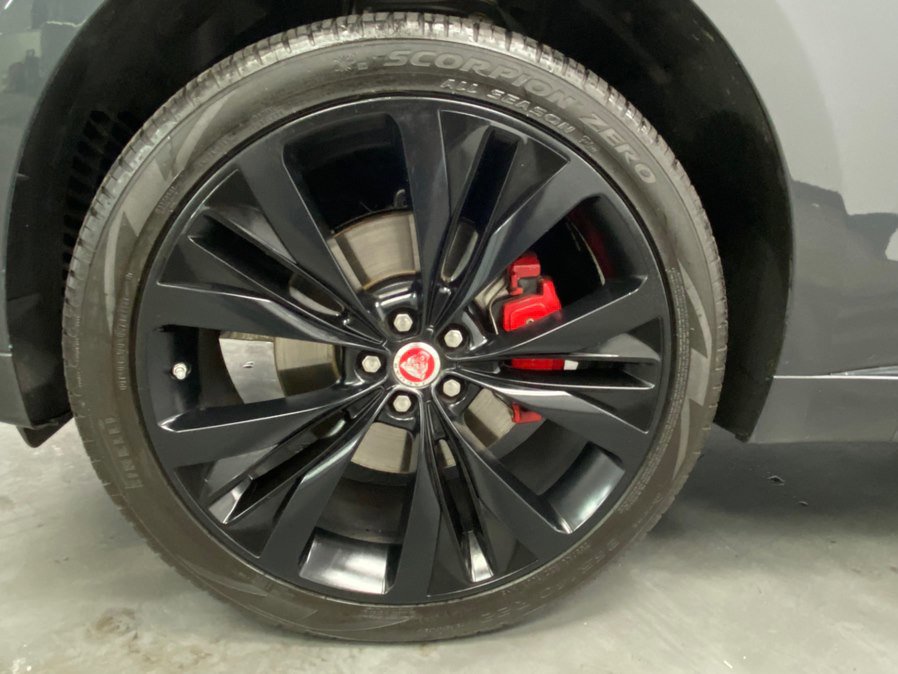 Used 2019 Jaguar F-PACE S image 19