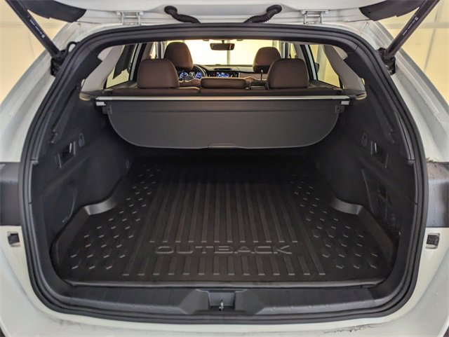 Used 2022 Subaru Outback Touring image 13