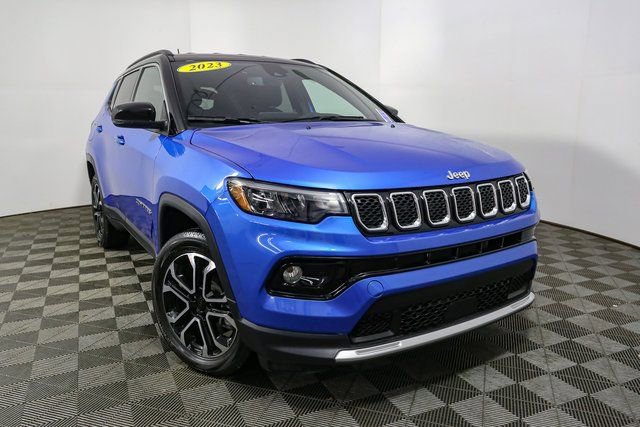 Used 2023 Jeep Compass Limited image 3